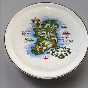 VTG CARRIGDHOUN POTTERY Plate / Cork Ireland Shamrock Clover Souvenir Irish EUC